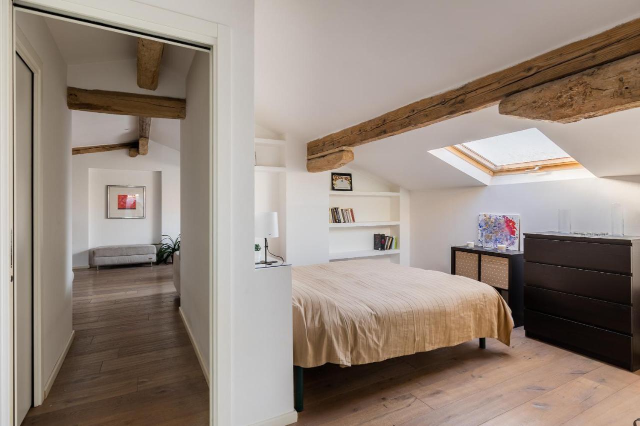 Italy Prestigious Historical Attic In Bologna Apartment Exterior foto