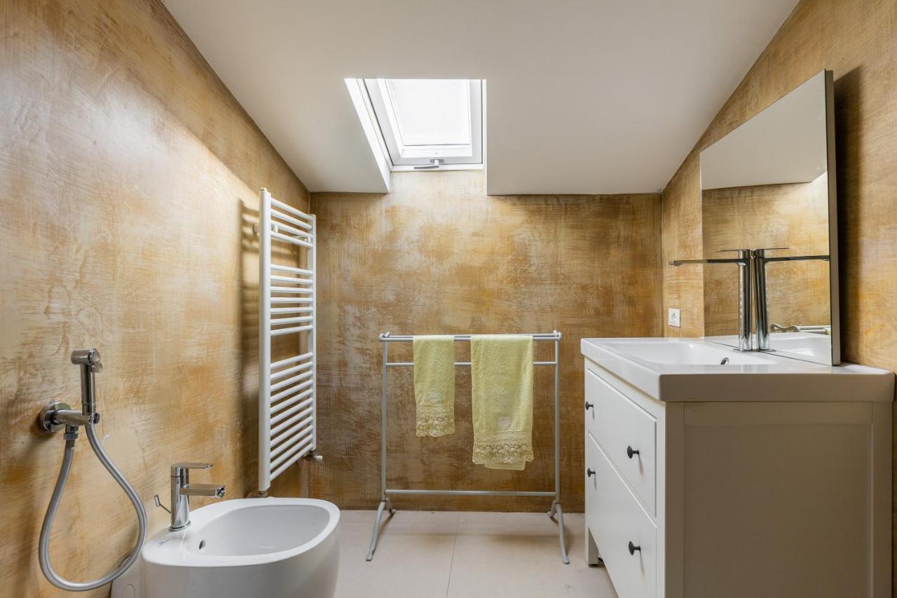 Italy Prestigious Historical Attic In Bologna Apartment Exterior foto